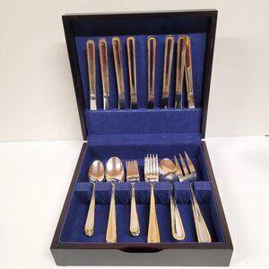 International 42 Pc Flatware Svc 8  Gold Accent Bead Stainless Steel Silverware